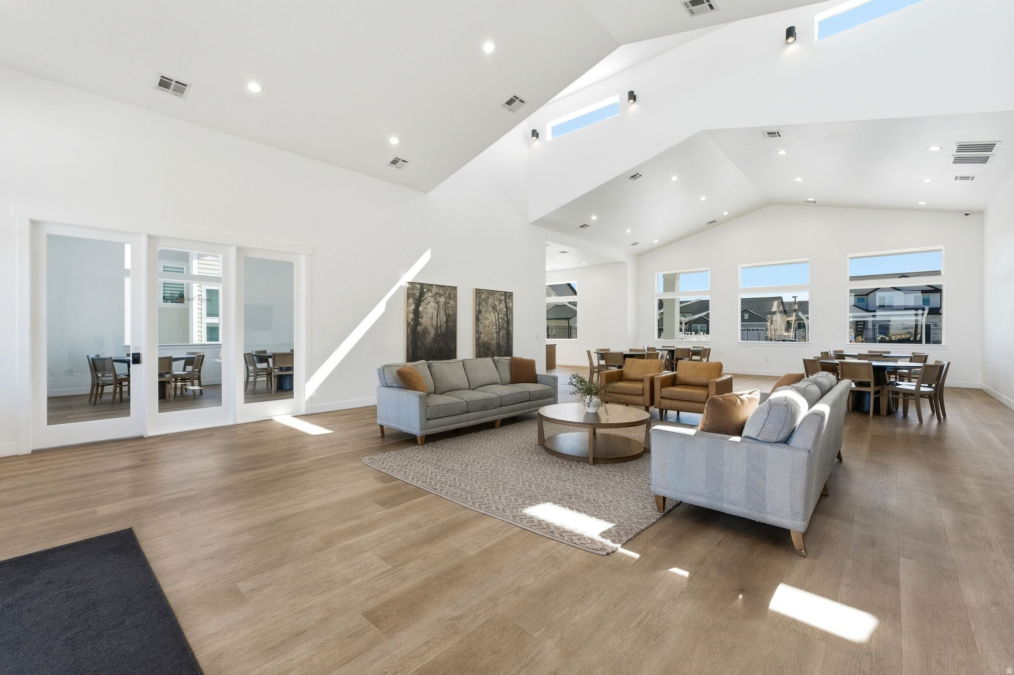 MOUNTAIN RIDGE - Residential