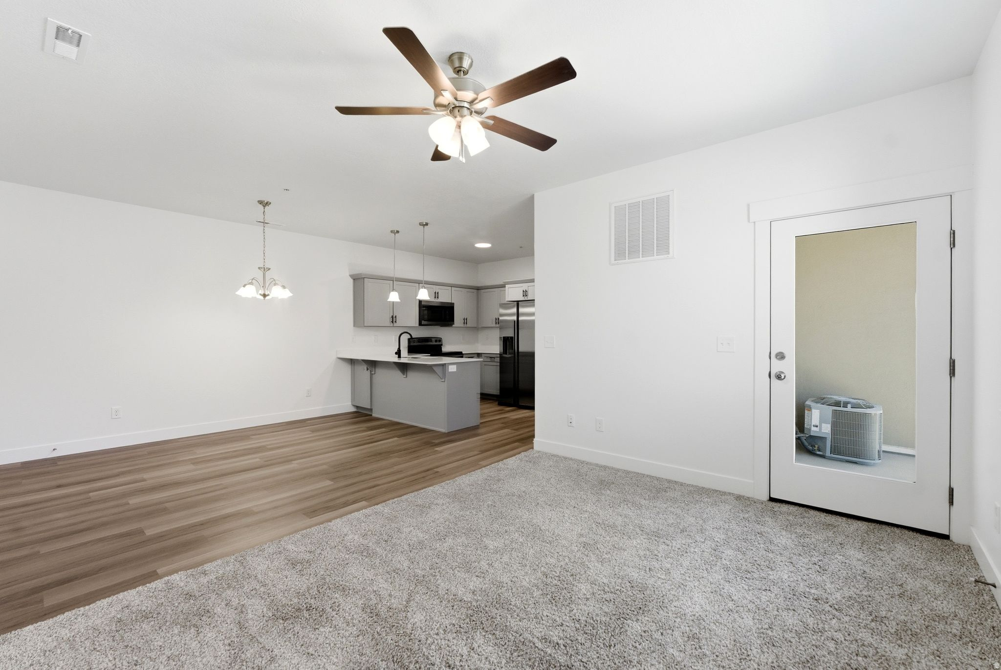 MOUNTAIN RIDGE - Residential