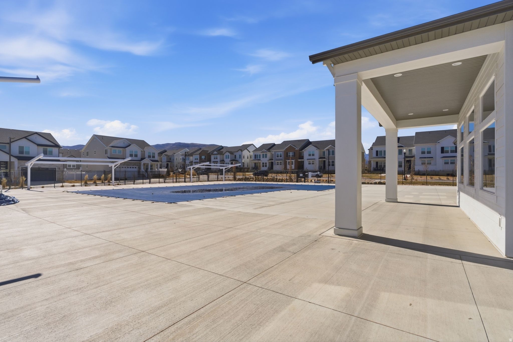 MOUNTAIN RIDGE - Residential