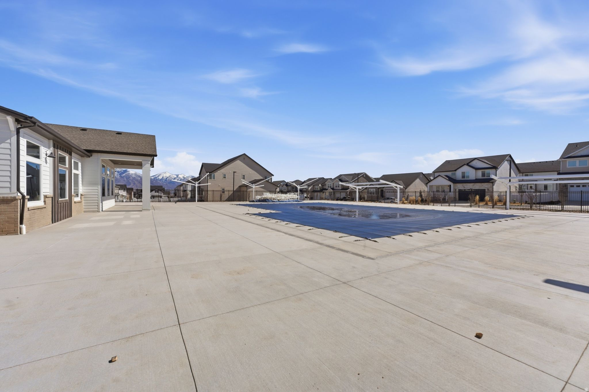 MOUNTAIN RIDGE - Residential