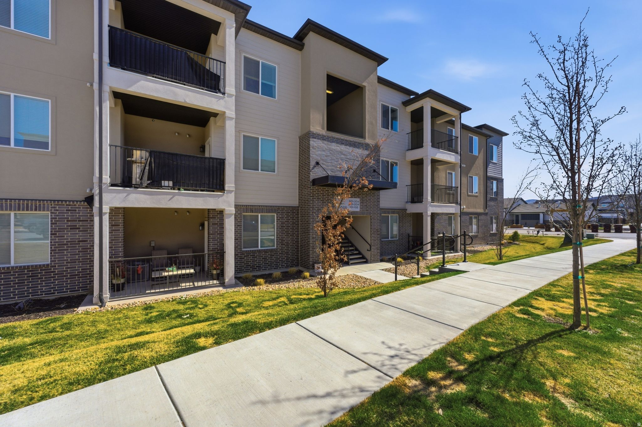 MOUNTAIN RIDGE - Residential