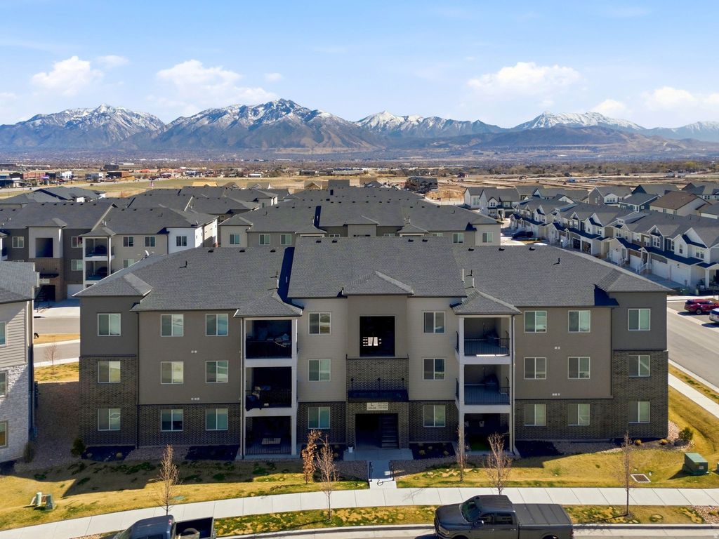 Photo of 13528 S COMMODUS DR W #L202, Riverton, UT 84096 (MLS # 2142911)