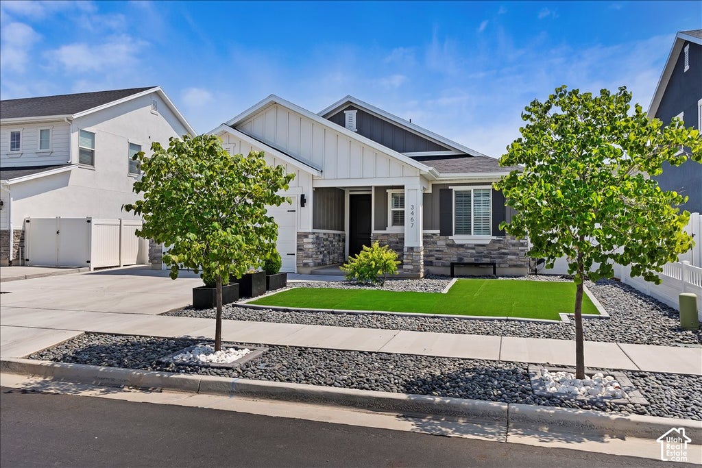 Photo of 3467 S BIRCH LN #348, Syracuse, UT 84075 (MLS # 2188583)