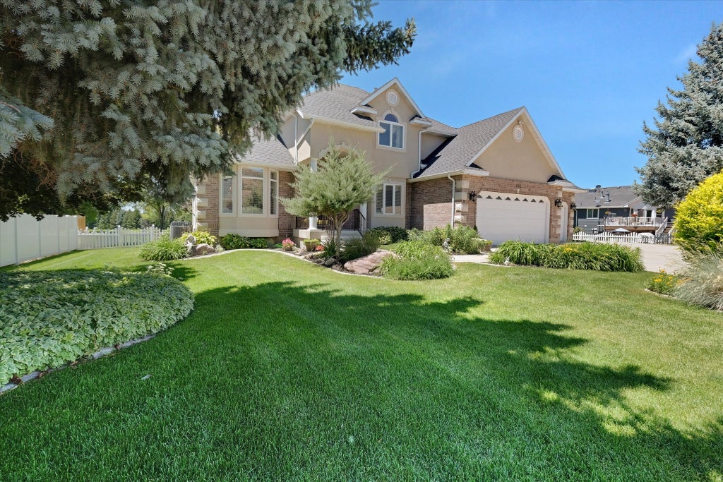 Photo of 195 FAIRWAY DR, Smithfield, UT 84335 (MLS # 2165352)