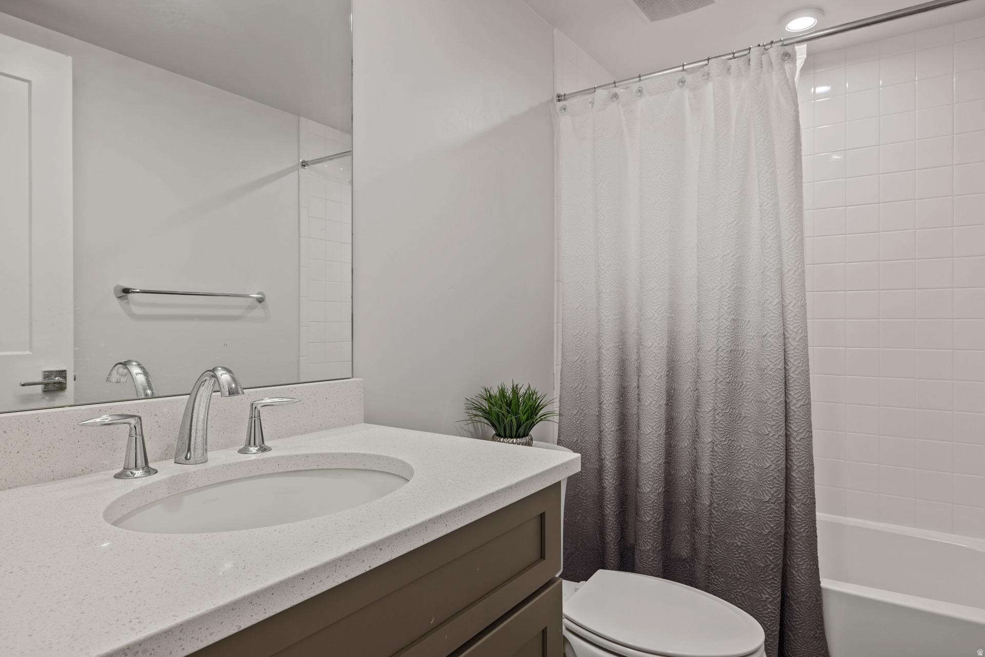 CANYON POINT - Residential