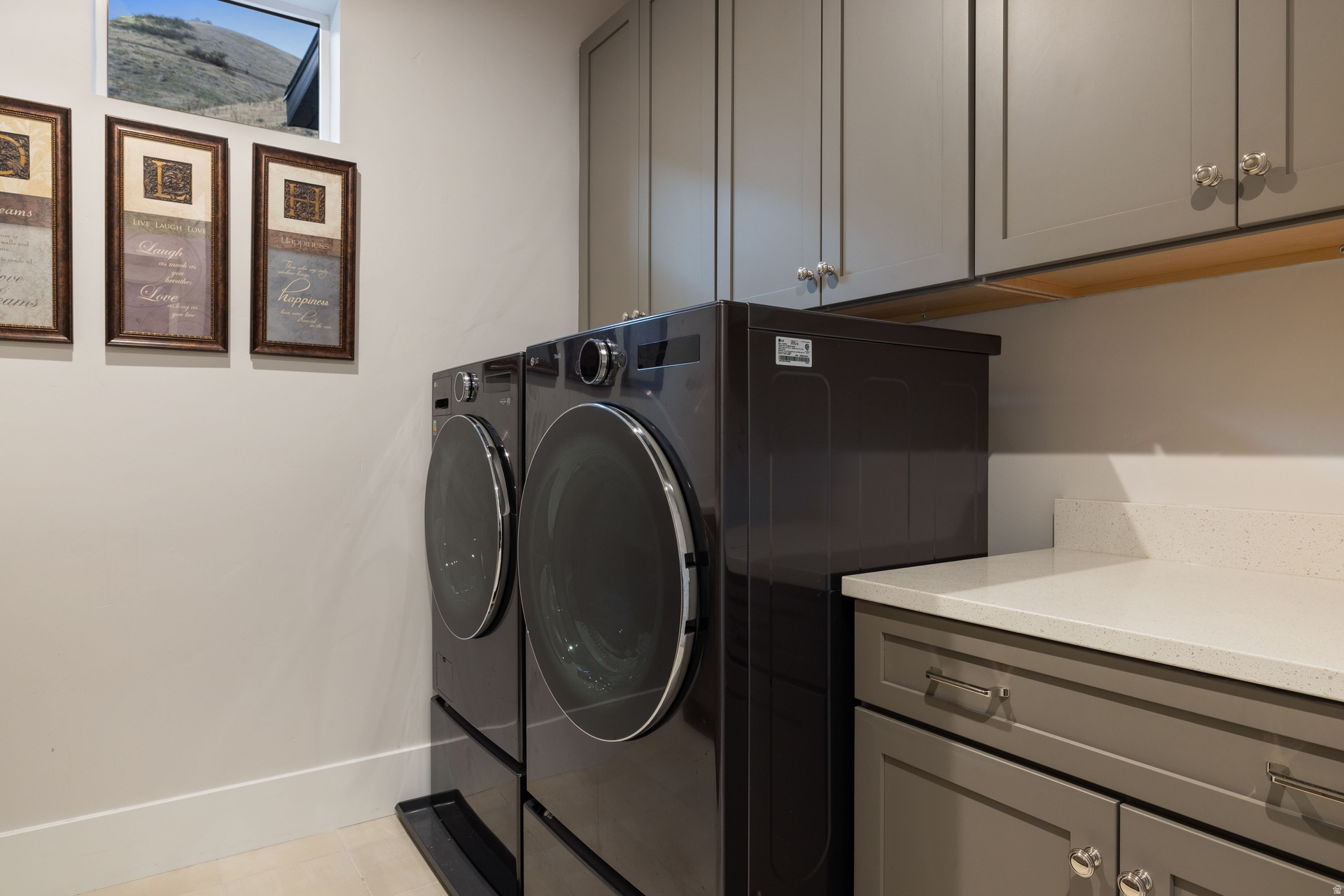 CANYON POINT - Residential