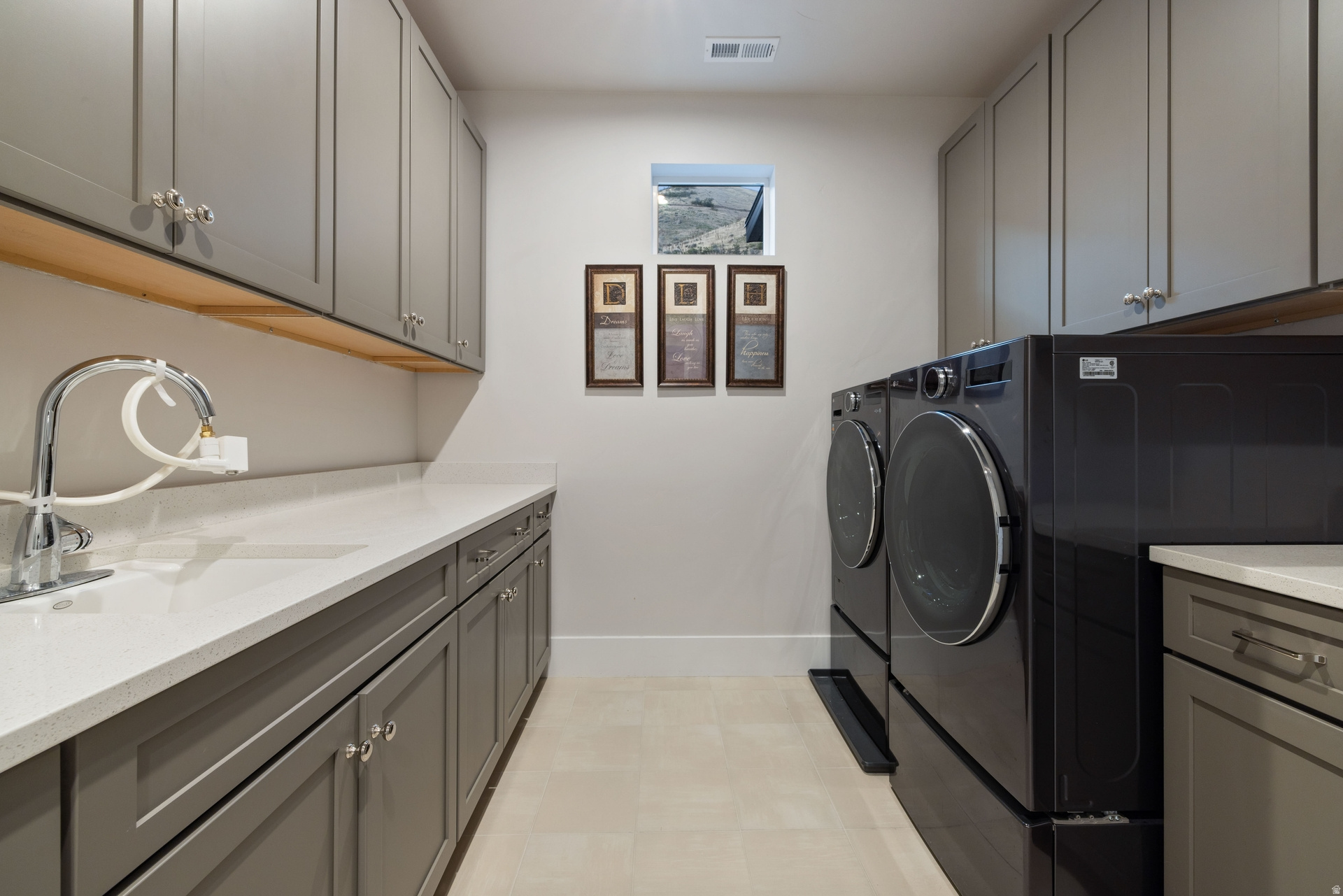 CANYON POINT - Residential