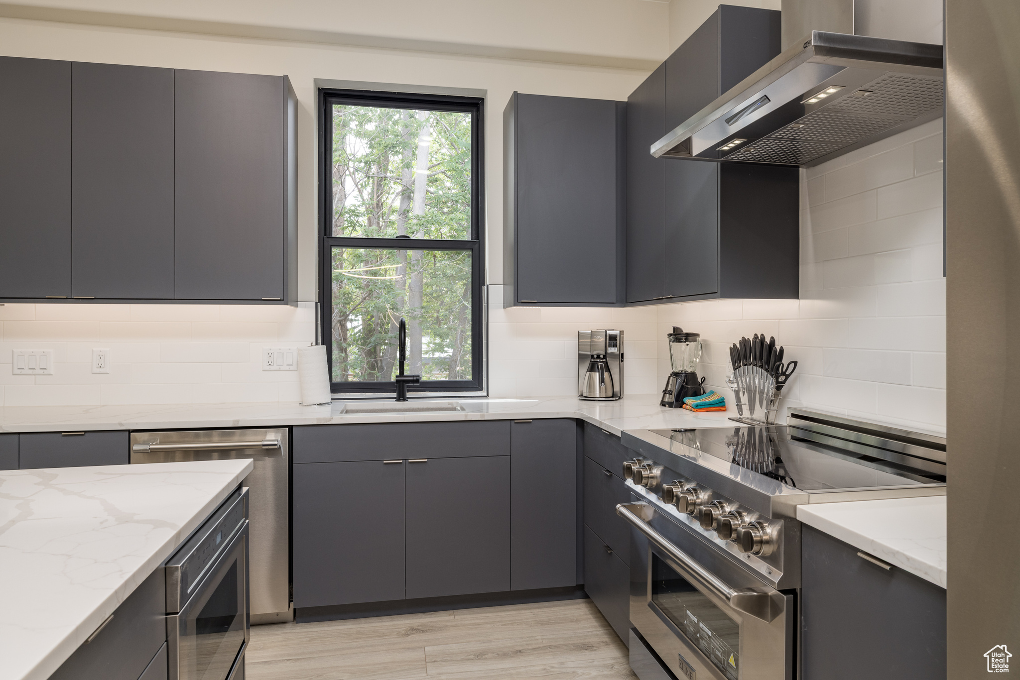 COTTONWOOD CONDOS - Residential