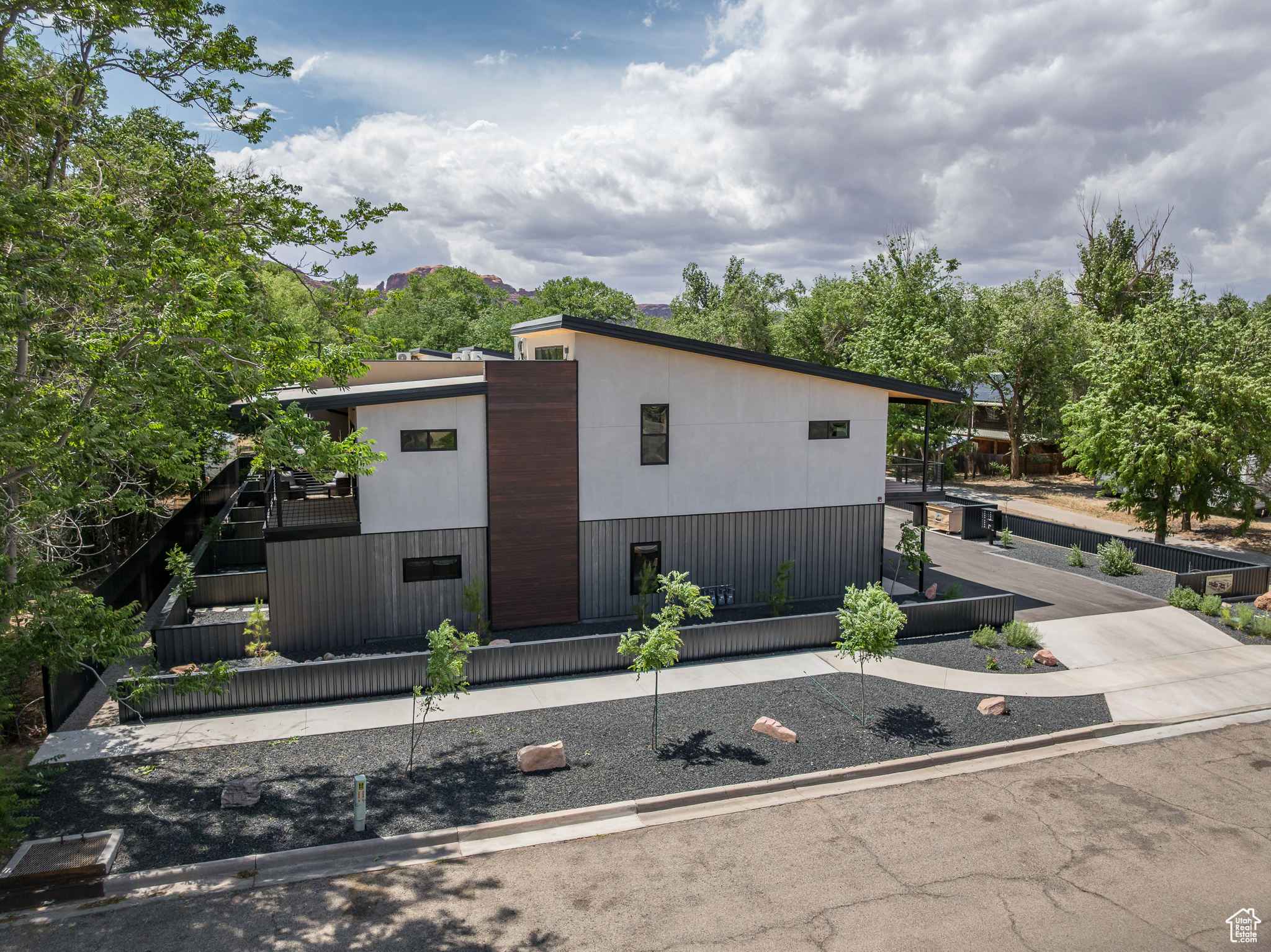 COTTONWOOD CONDOS - Residential