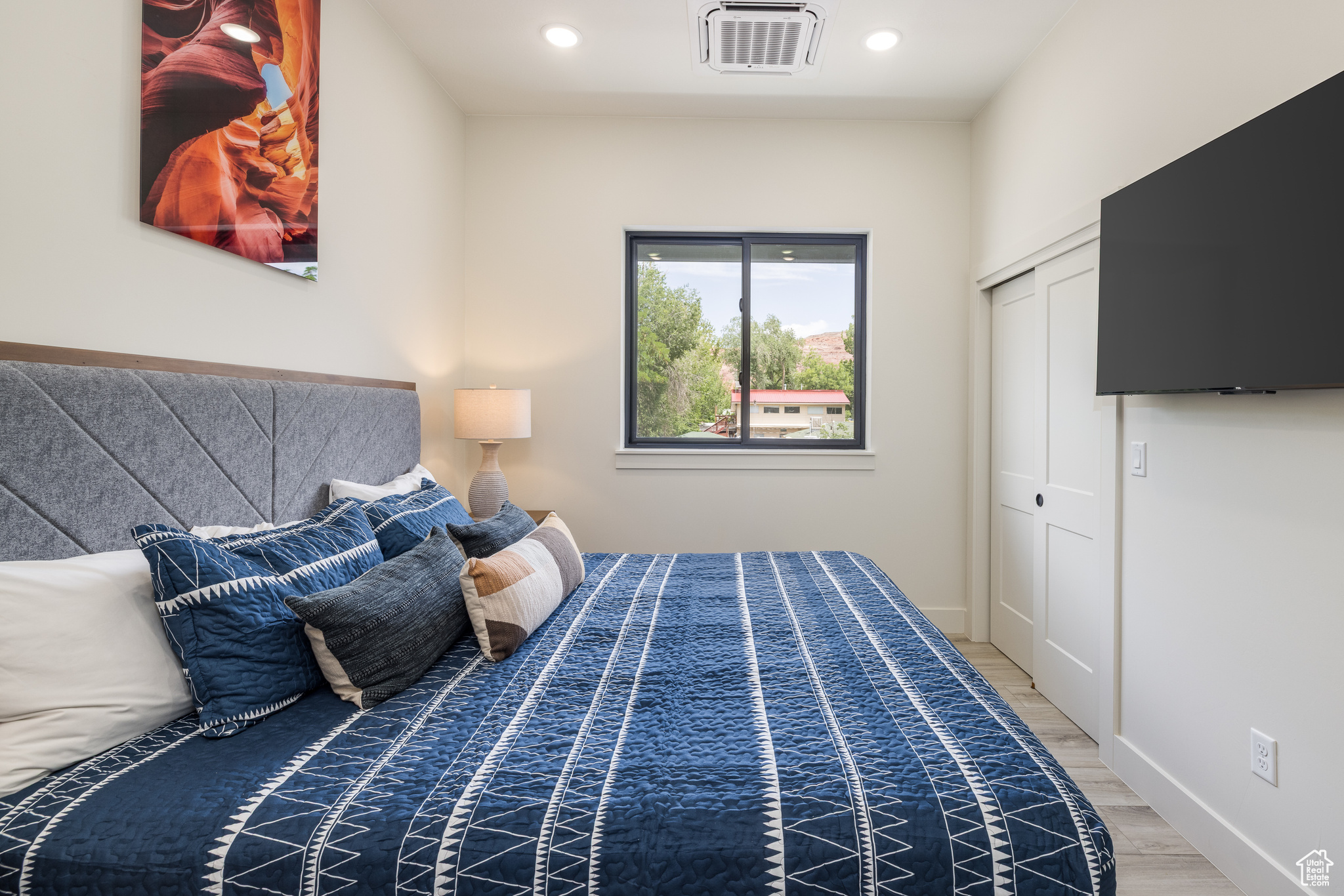 COTTONWOOD CONDOS - Residential