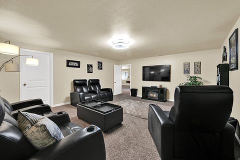 Tiny photo for 11173 S HAMPTON WAY W, South Jordan, UT 84009 (MLS # 2138345)