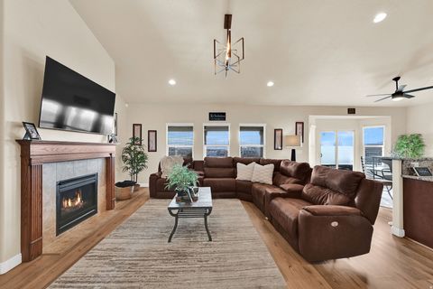 Tiny photo for 11173 S HAMPTON WAY W, South Jordan, UT 84009 (MLS # 2138345)