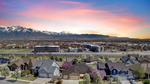 Tiny photo for 11173 S HAMPTON WAY W, South Jordan, UT 84009 (MLS # 2138345)