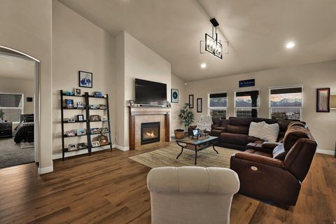 Tiny photo for 11173 S HAMPTON WAY W, South Jordan, UT 84009 (MLS # 2138345)