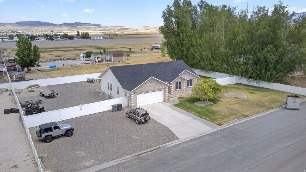 Photo of 465 E 400 S, Centerfield, UT 84622 (MLS # 2174564)