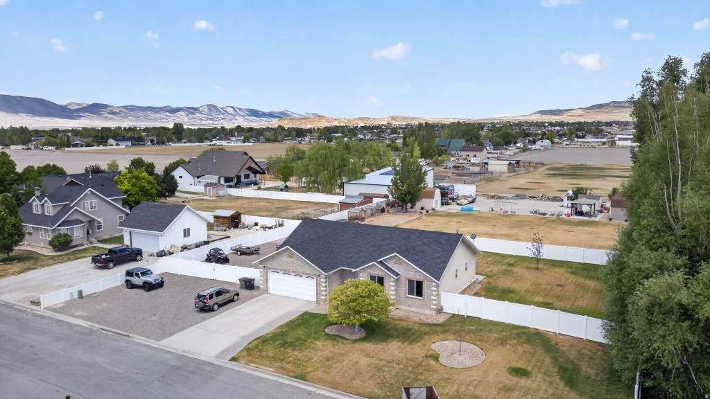 Photo of 465 E 400 S, Centerfield, UT 84622 (MLS # 2174564)