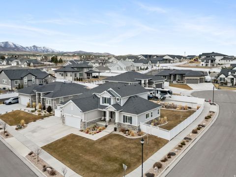 Photo of 6628 W EARLIGRANDE WAY, West Jordan, UT 84081 (MLS # 2139528)