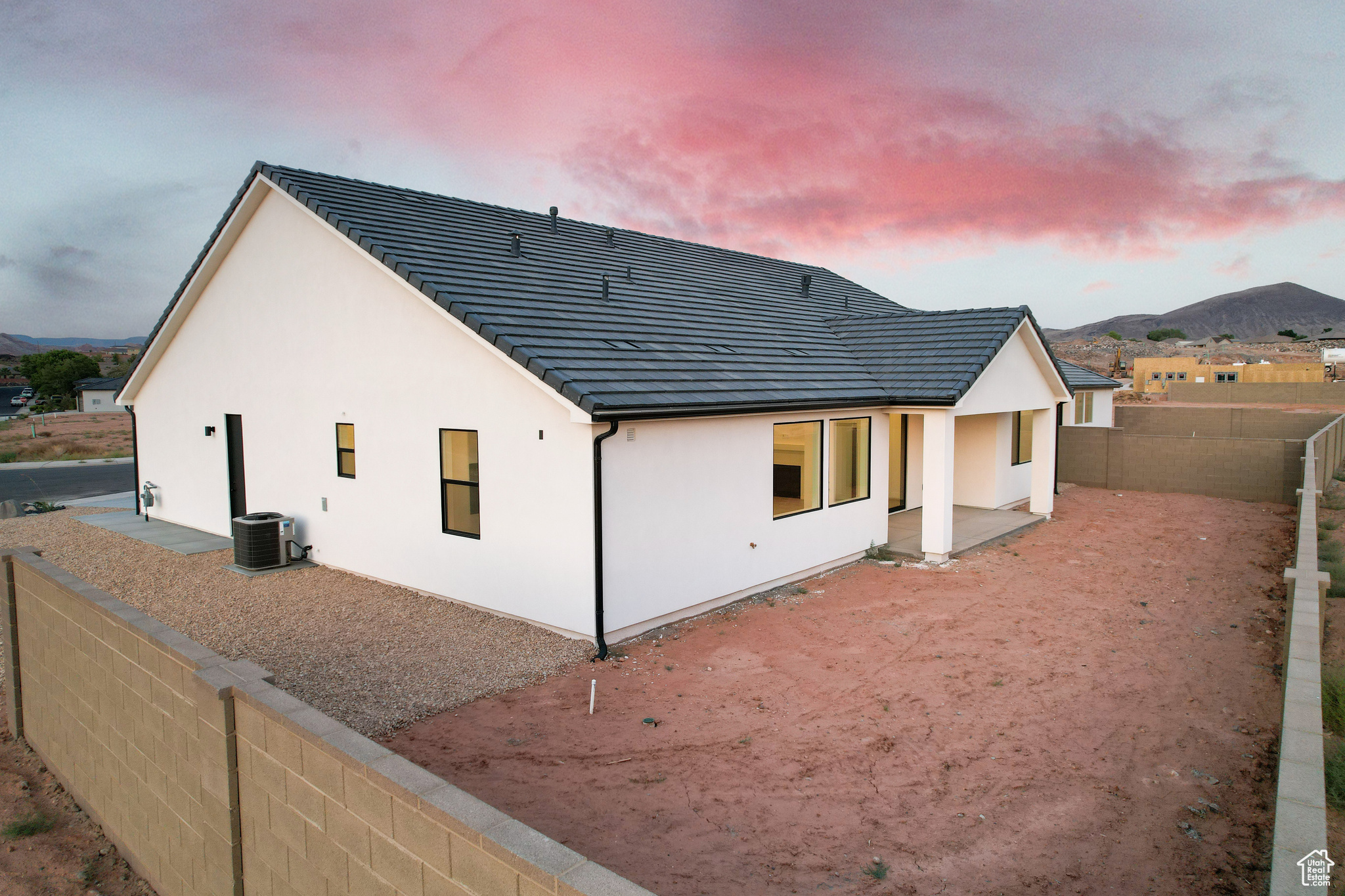 SANDS COVE - Residential