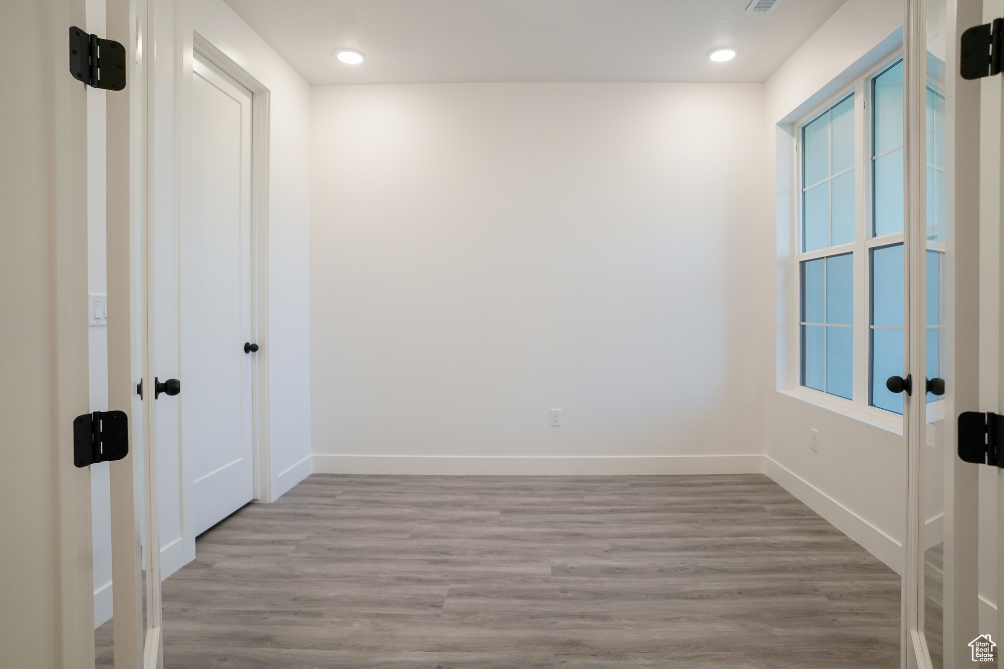 SANDS COVE - Residential