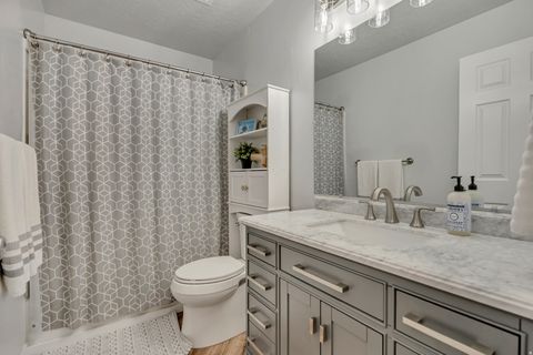 Tiny photo for 975 E 2125 N, Lehi, UT 84043 (MLS # 2119970)