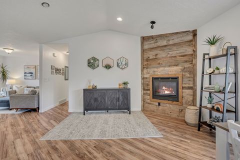 Tiny photo for 975 E 2125 N, Lehi, UT 84043 (MLS # 2119970)