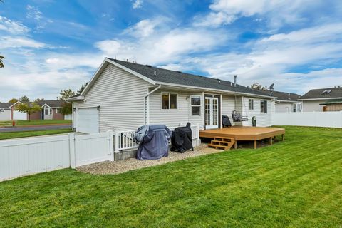 Tiny photo for 975 E 2125 N, Lehi, UT 84043 (MLS # 2119970)