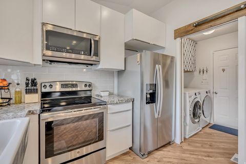 Tiny photo for 975 E 2125 N, Lehi, UT 84043 (MLS # 2119970)