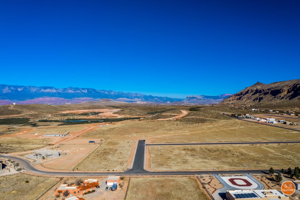 COPPER CLIFFS - Land