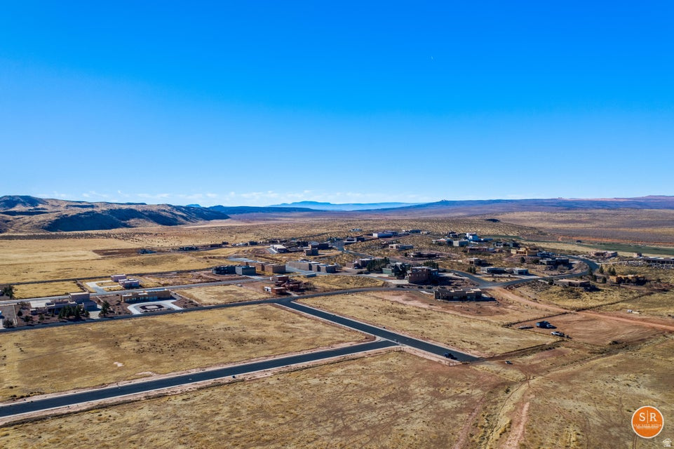 COPPER CLIFFS - Land