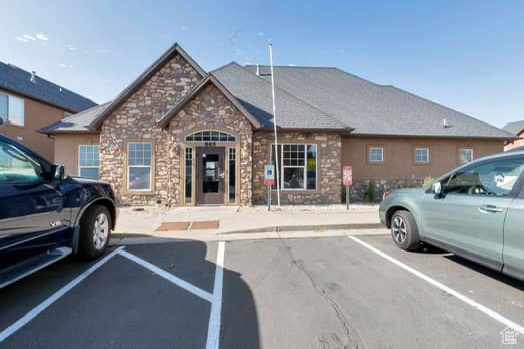 VILLAS AT MAPLEWOOD - Residential