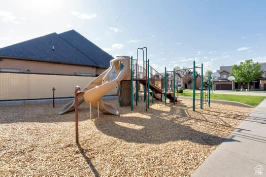 VILLAS AT MAPLEWOOD - Residential