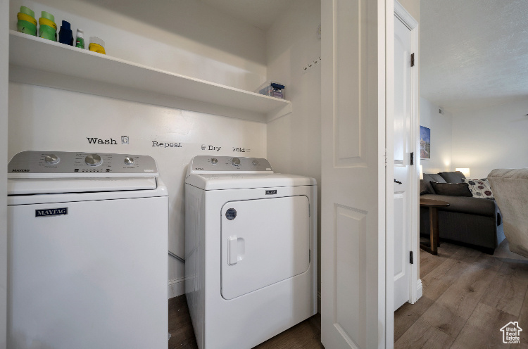 VILLAS AT MAPLEWOOD - Residential