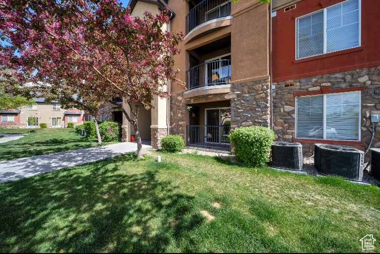 VILLAS AT MAPLEWOOD - Residential