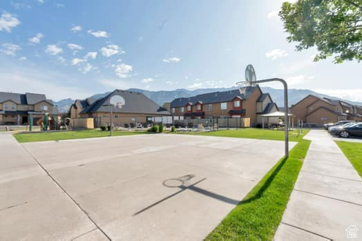 VILLAS AT MAPLEWOOD - Residential