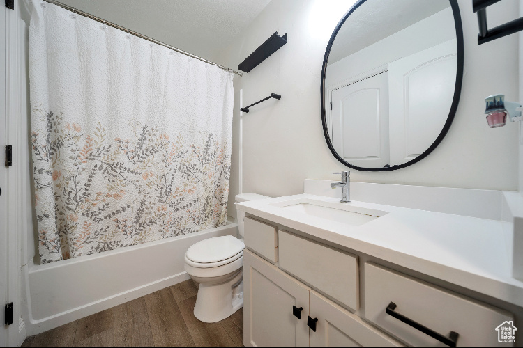 VILLAS AT MAPLEWOOD - Residential