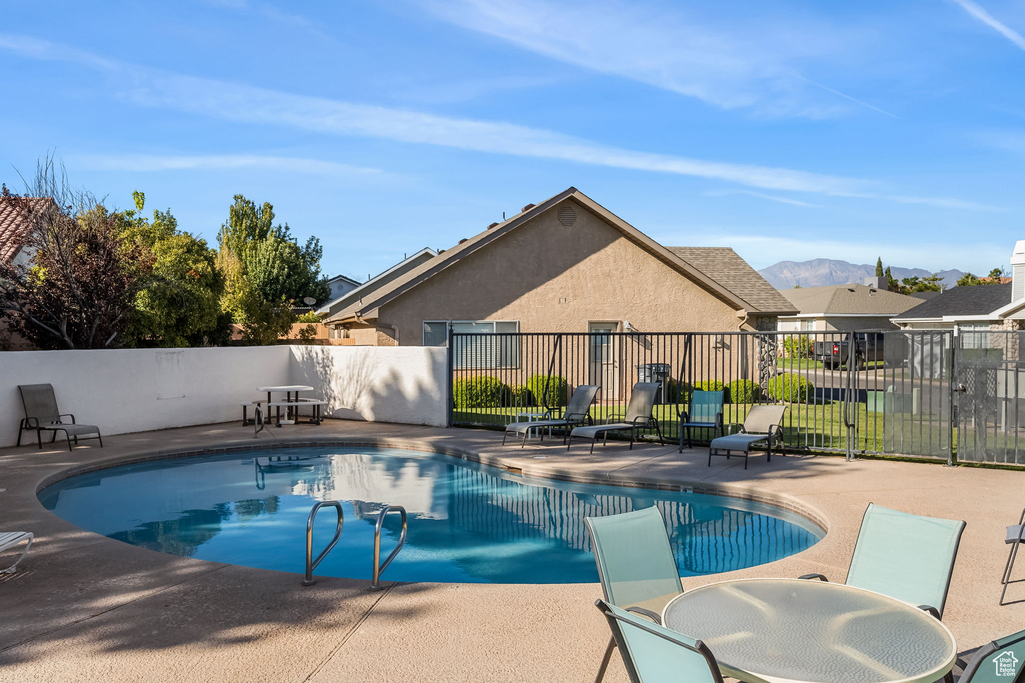 COTTAGES NORTH - Residential