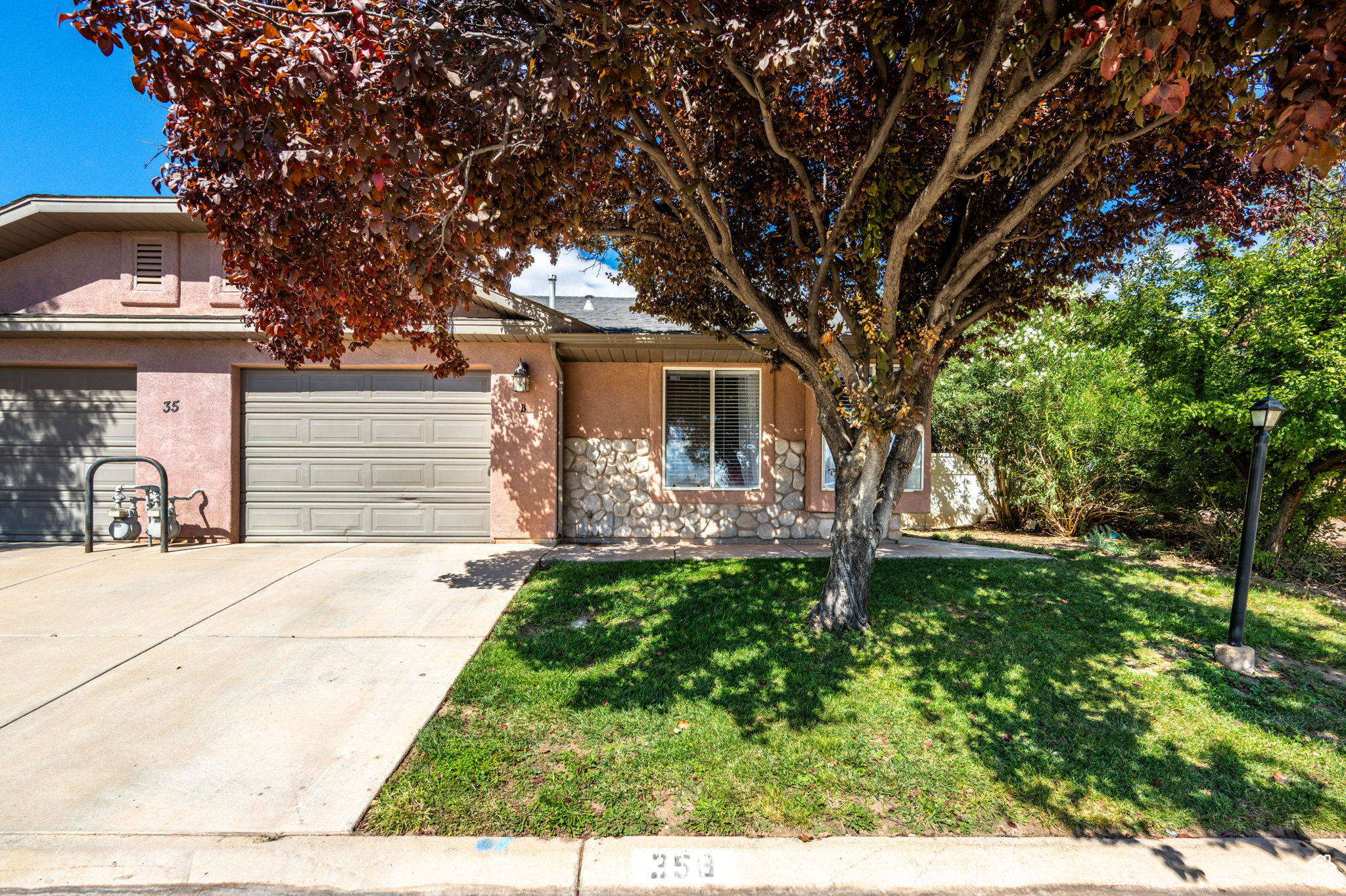 COTTAGES NORTH - Residential