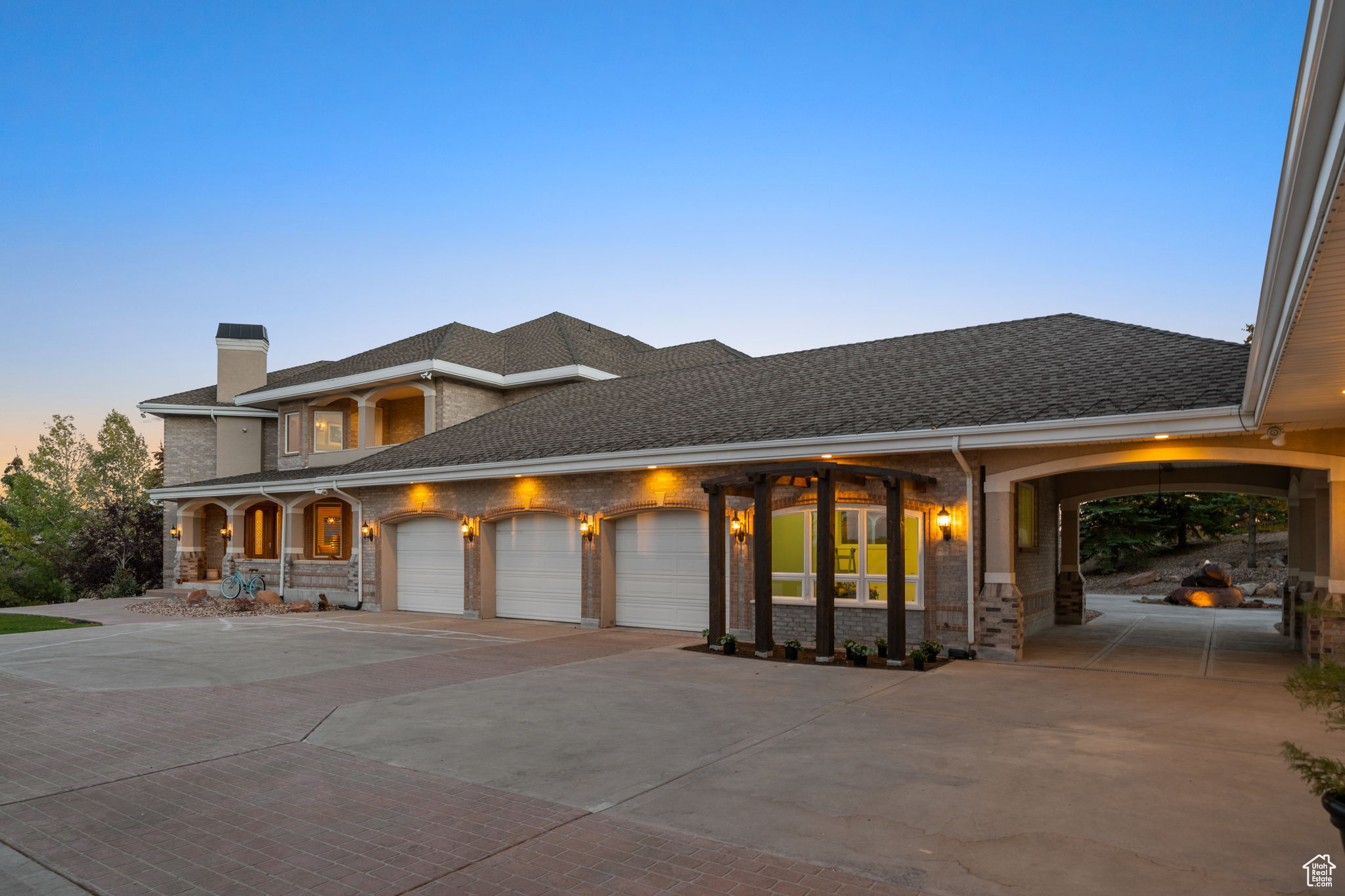 DEER HAVEN AT BRIDGE HOLLOW - Residential