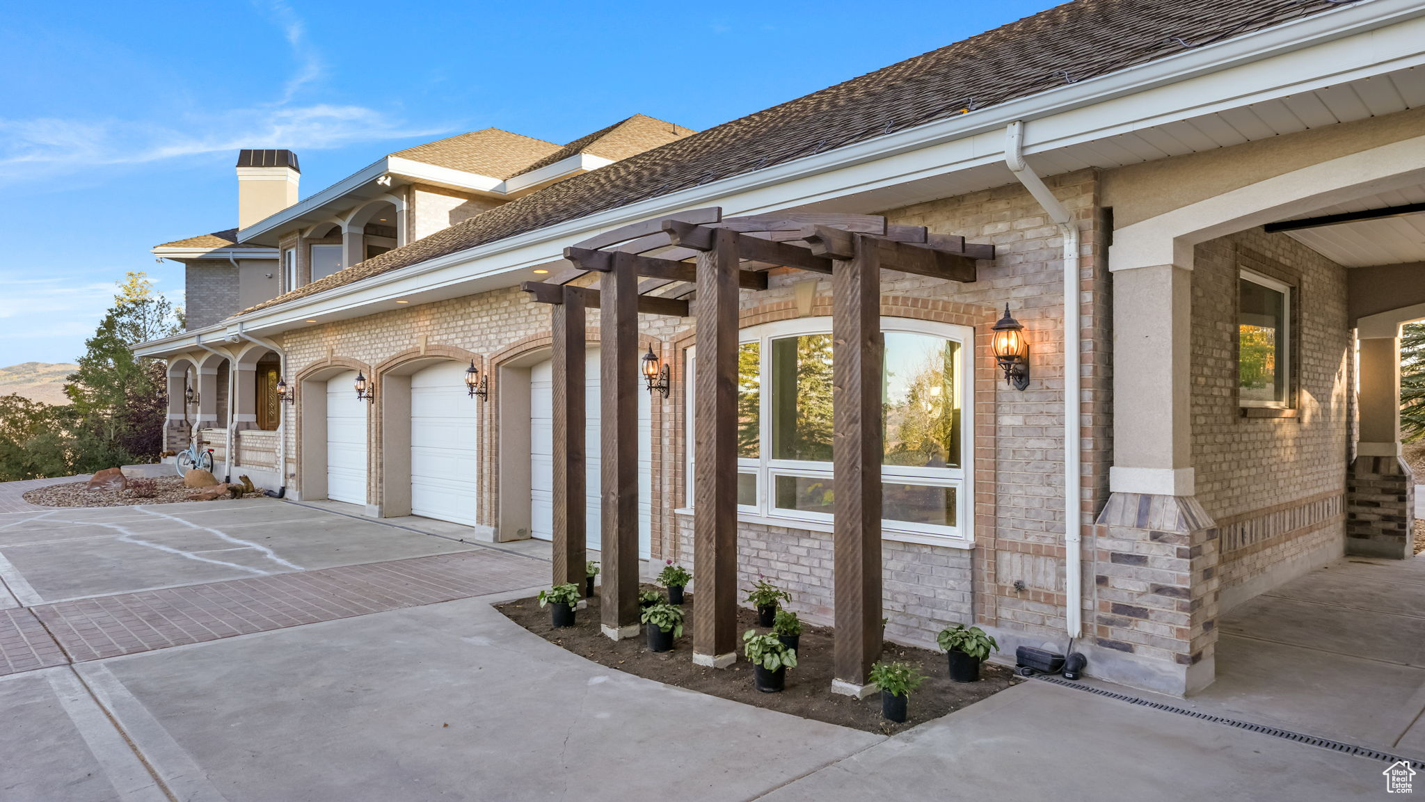 DEER HAVEN AT BRIDGE HOLLOW - Residential