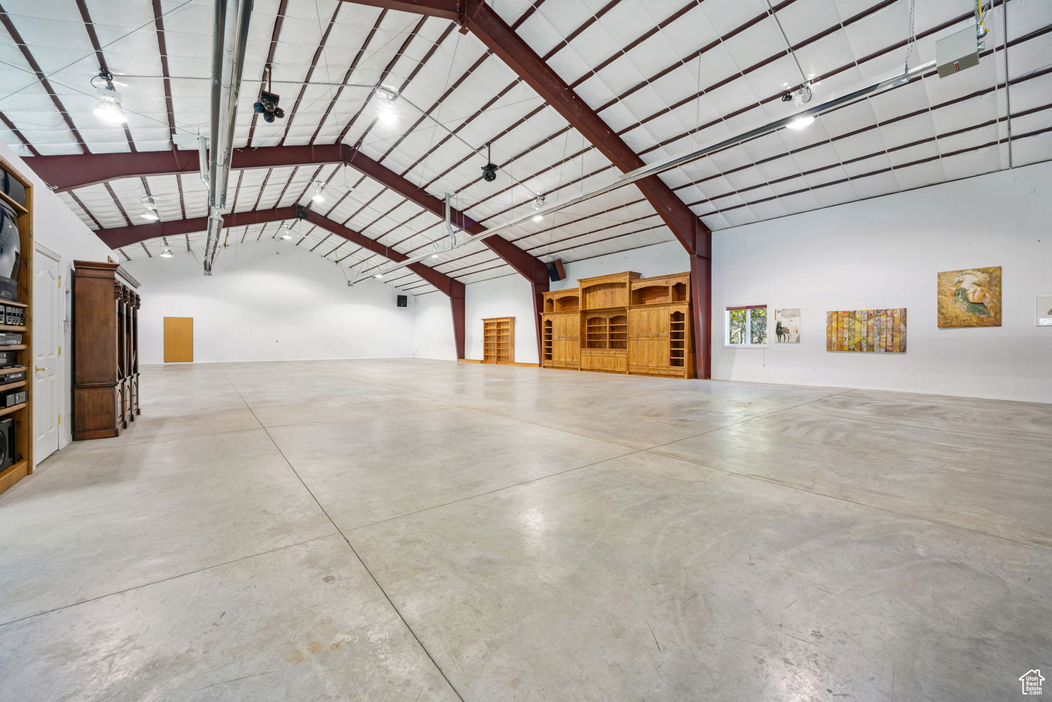 DEER HAVEN AT BRIDGE HOLLOW - Residential