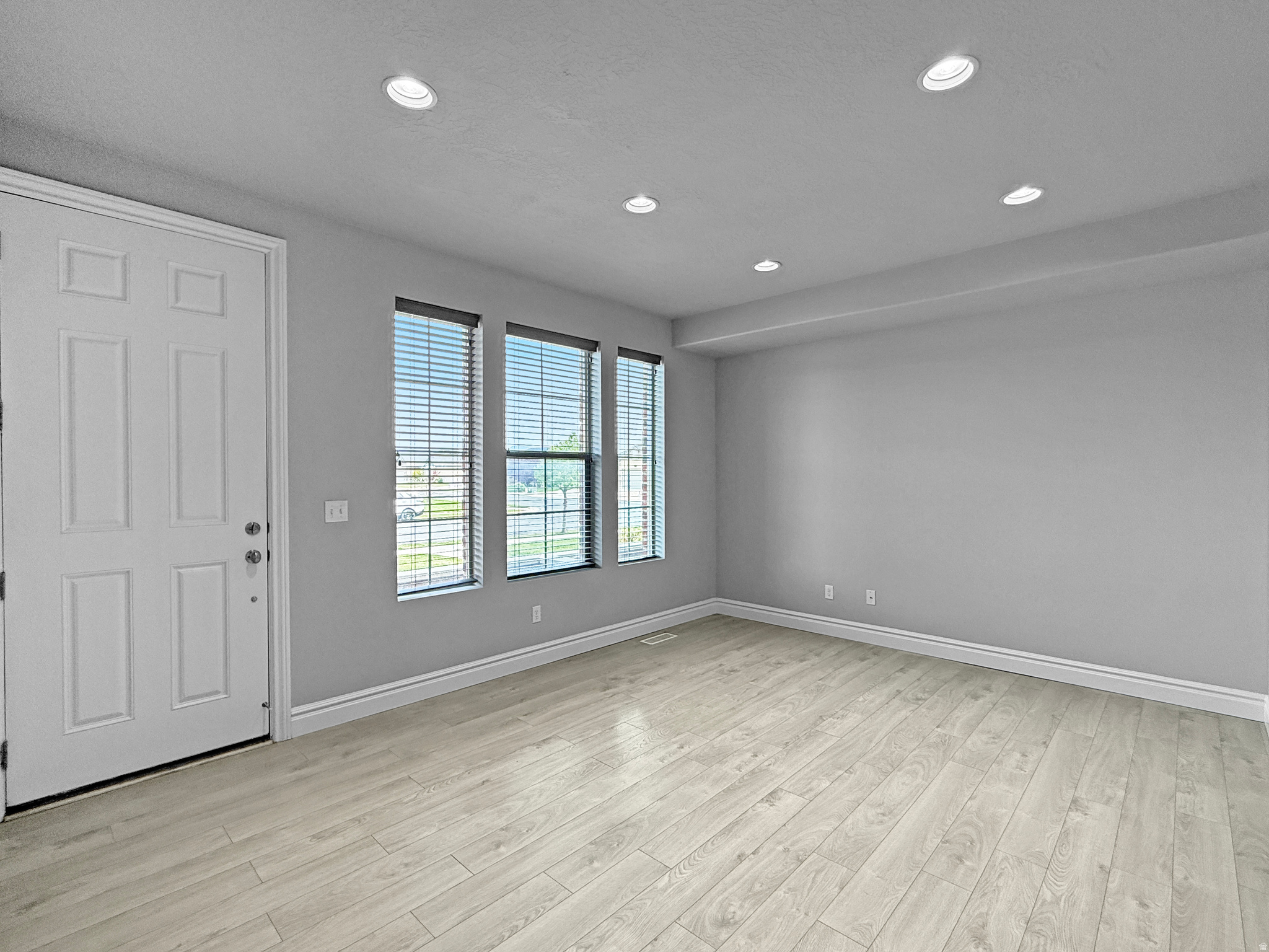 YALECREST - Residential
