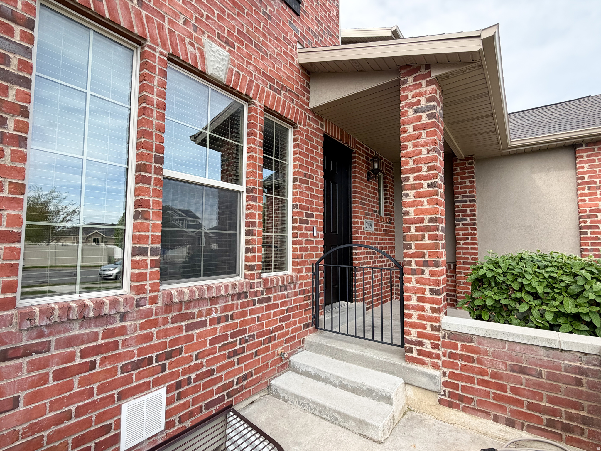 YALECREST - Residential