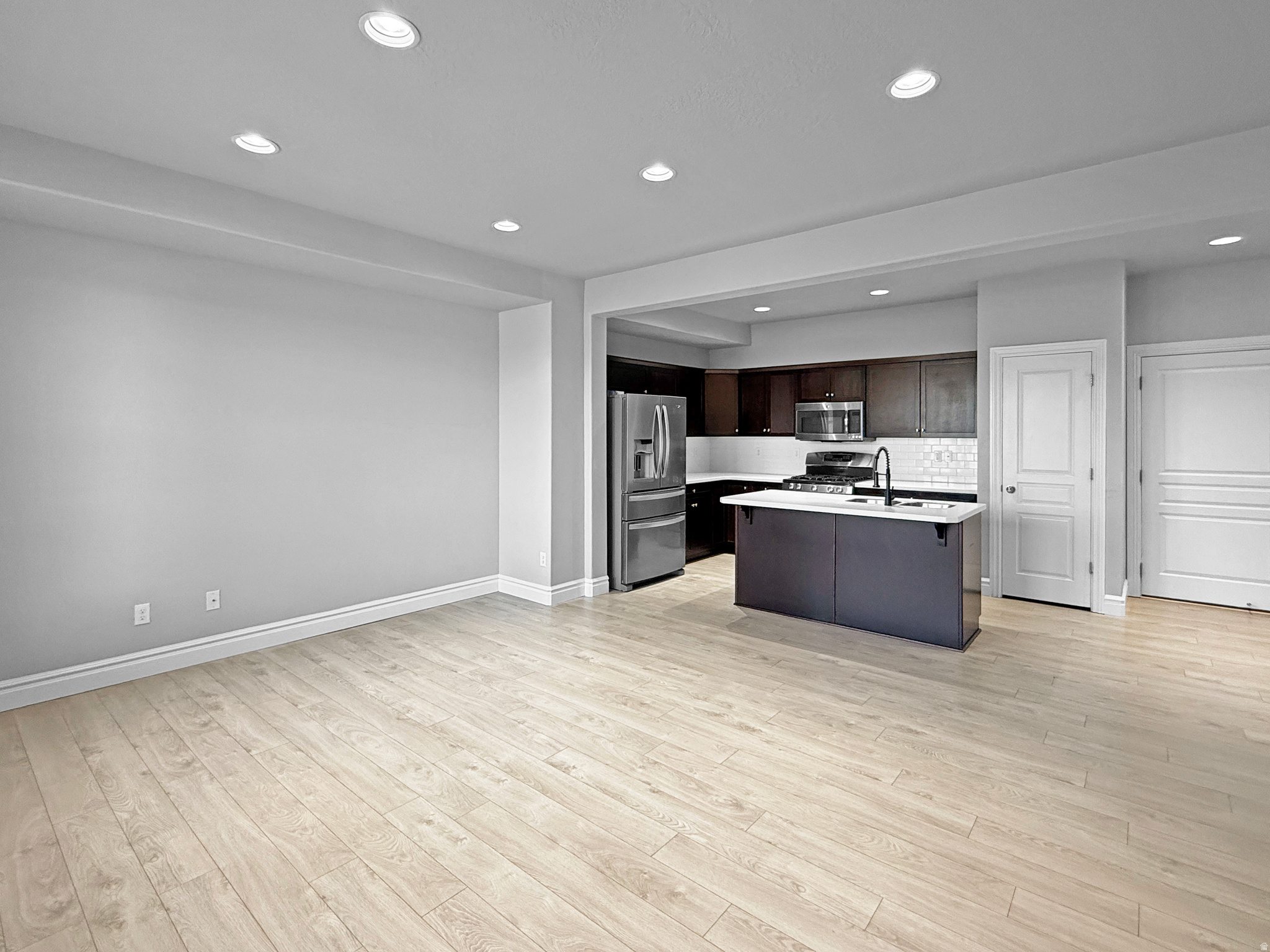 YALECREST - Residential