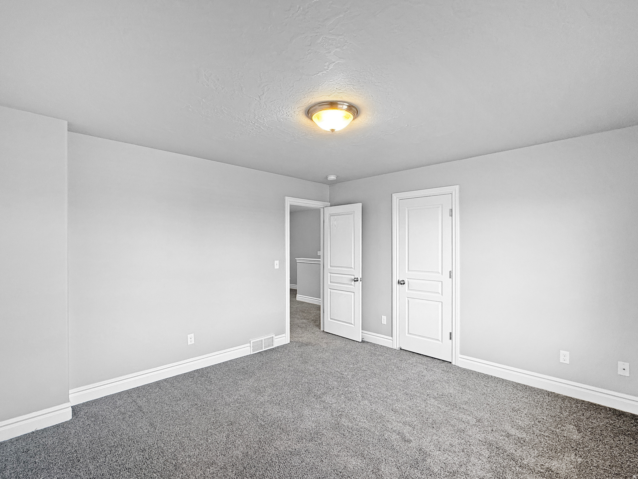 YALECREST - Residential