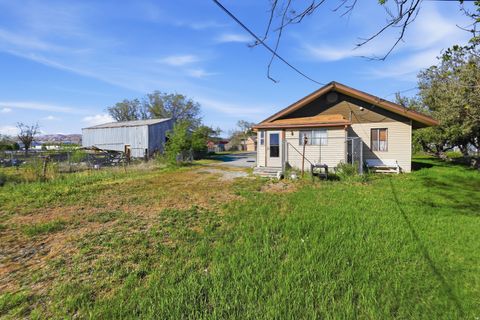 Tiny photo for 915 W STATE ST, Lehi, UT 84043 (MLS # 2155893)
