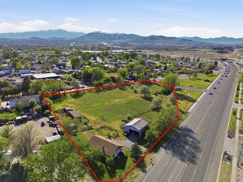 Photo of 915 W STATE ST, Lehi, UT 84043 (MLS # 2155893)