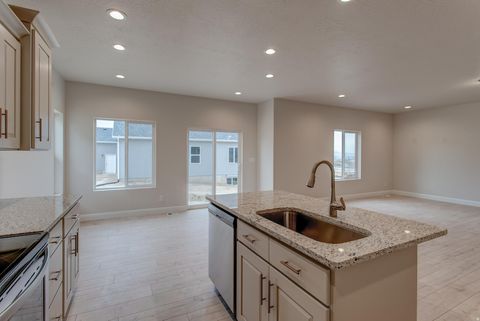 Tiny photo for 1608 S SAGEBERRY DR #SH334, Santaquin, UT 84655 (MLS # 2131735)