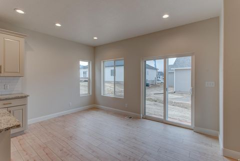 Tiny photo for 1608 S SAGEBERRY DR #SH334, Santaquin, UT 84655 (MLS # 2131735)