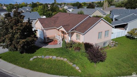 Photo of 598 W SADDLEBROOK DR, Payson, UT 84651 (MLS # 2114079)