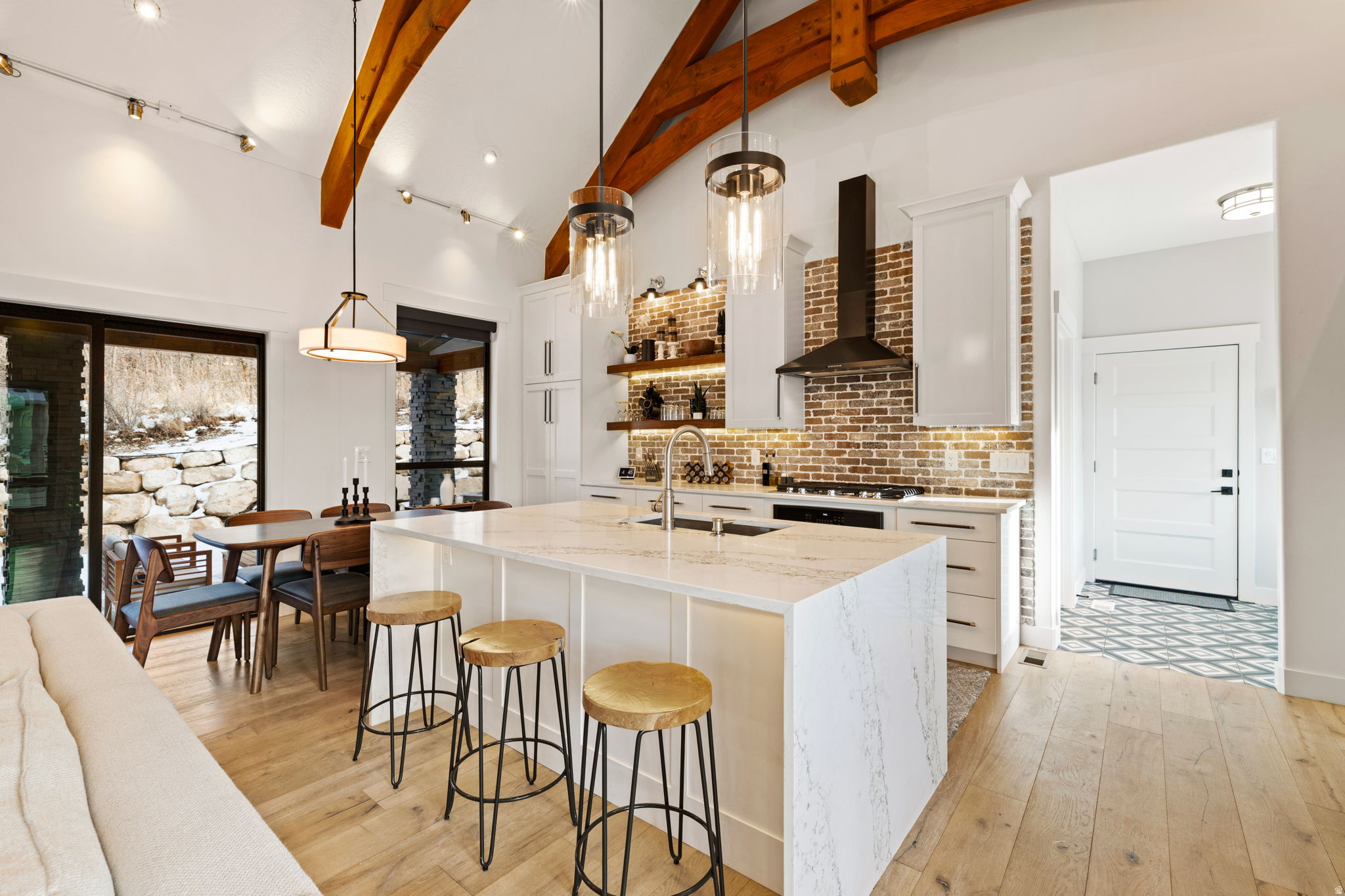 OAKRIDGE COVE - Residential